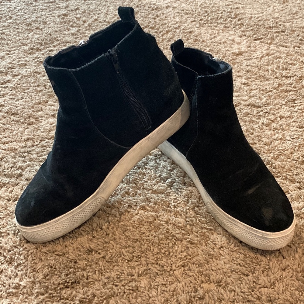Steve Madden Laguna wedge gymshoes